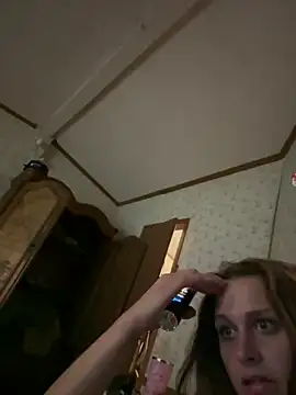 Snapshot of Tlynn chatting on 09.14.25 Tlynn online show from 09.14.25