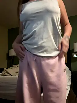 Snapshot of Tlynn chatting on 10.14.25 Tlynn online show from 10.14.25