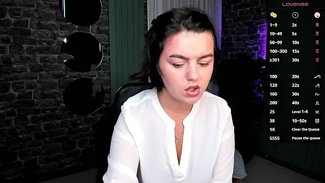 moodberry online show from 10.17.25