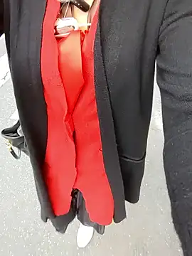 Snapshot of pink-mai chatting on 02.14.26 pink-mai online show from 02.14.26