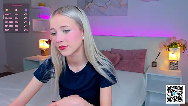 Snapshot of Anellyball chatting on 12.17.25 Anellyball online show from 12.17.25