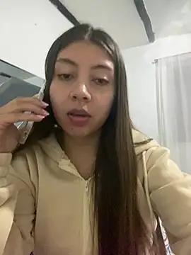 Snapshot of Sara-cooper2 chatting on 05.27.26 Sara-cooper2 online show from 05.27.26