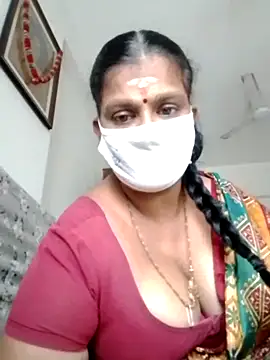 Snapshot of Tamilkeerthi chatting on 01.06.26 Tamilkeerthi online show from 01.06.26