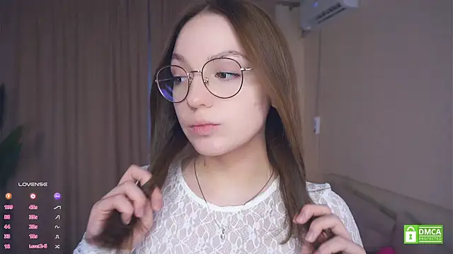 NguyetHankey online show from 09.08.25