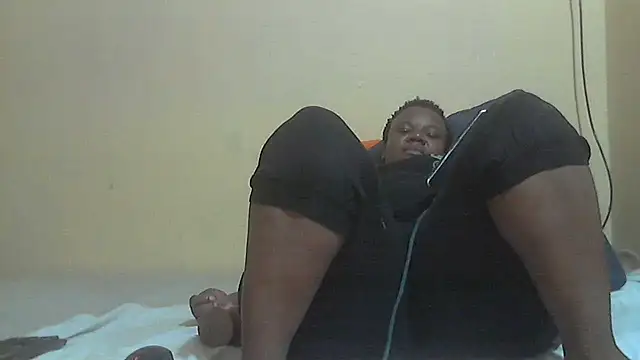 Snapshot of AnnabigpussyXO chatting on 01.12.26 AnnabigpussyXO online show from 01.12.26