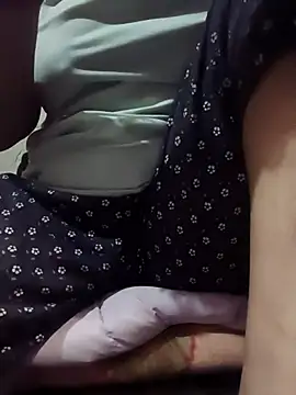 Snapshot of stomarr chatting on 03.11.26 stomarr online show from 03.11.26