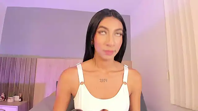  Ashly 77 online show from 09.22.25