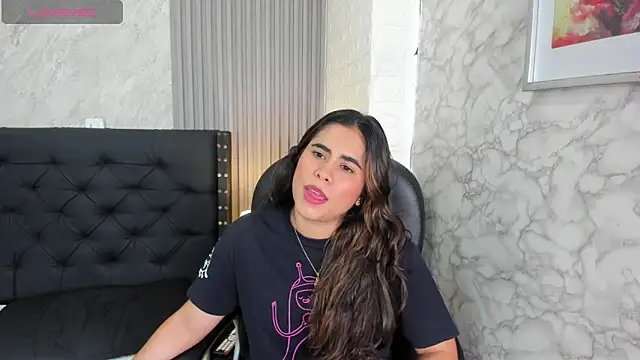 Snapshot of alicy__torres chatting on 05.22.26 alicy torres online show from 05.22.26