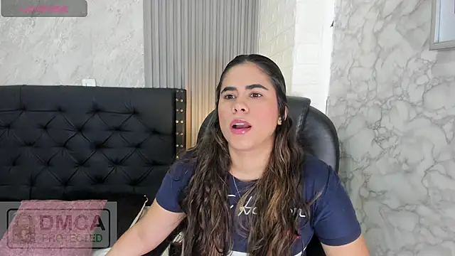 Snapshot of alicy__torres chatting on 05.26.26 alicy torres online show from 05.26.26