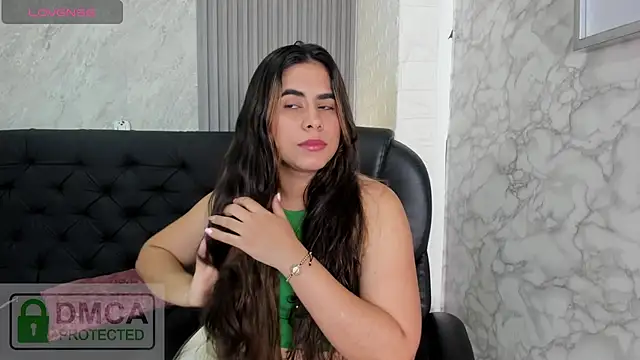 Snapshot of alicy__torres chatting on 06.16.26 alicy torres online show from 06.16.26