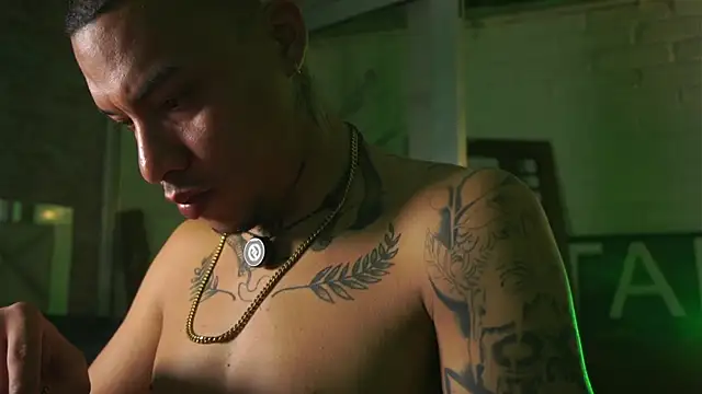 AlphaMasterXxx online show from 04.28.26