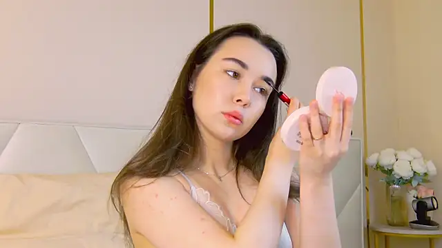 MiaMarlow online show from 11.20.25