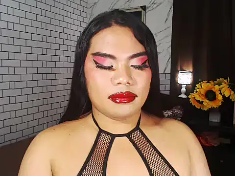 TSbrianaHugeCock online show from 09.27.25