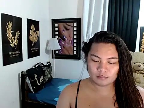 TSbrianaHugeCock online show from 02.15.26