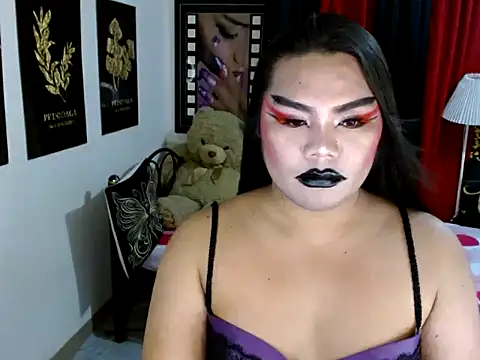 Snapshot of TSbrianaHugeCock chatting on 05.11.26 TSbrianaHugeCock online show from 05.11.26