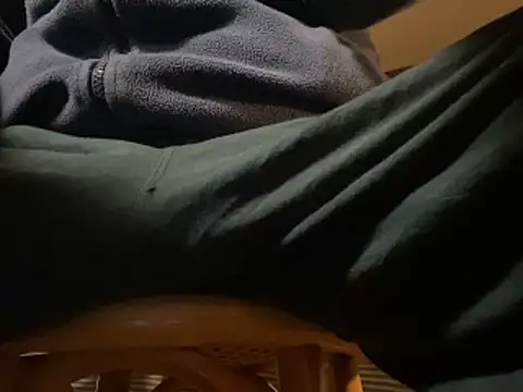 Snapshot of Skeye2 chatting on 11.30.25 Skeye2 online show from 11.30.25