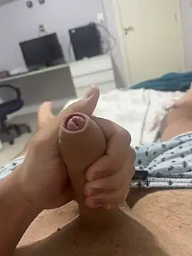 Snapshot of Novinho16cmz chatting on 02.02.26 Novinho16cmz online show from 02.02.26