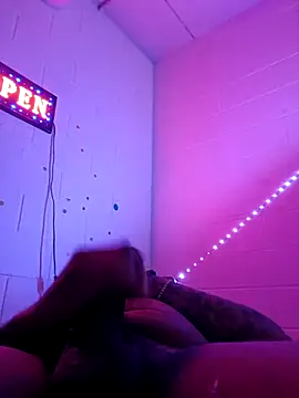 Nuttygmarley online show from 11.27.25