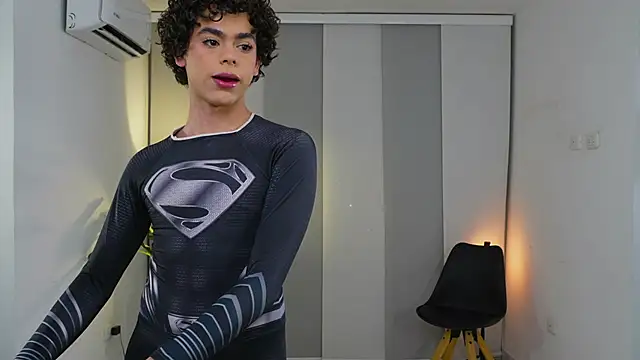 Snapshot of Timmyshy_ chatting on 10.11.25 Timmyshy  online show from 10.11.25