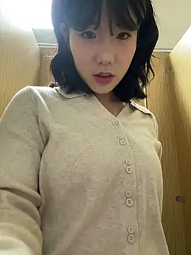 Snapshot of luluya1314 chatting on 04.08.26 luluya1314 online show from 04.08.26