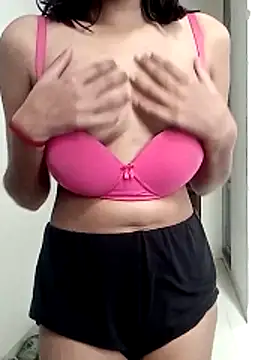 Snapshot of Aru_8507 chatting on 11.28.25 Aru 8507 online show from 11.28.25