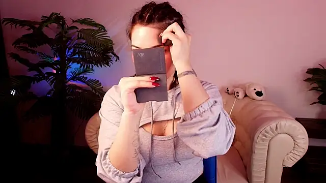 Dark Moni online show from 02.18.26