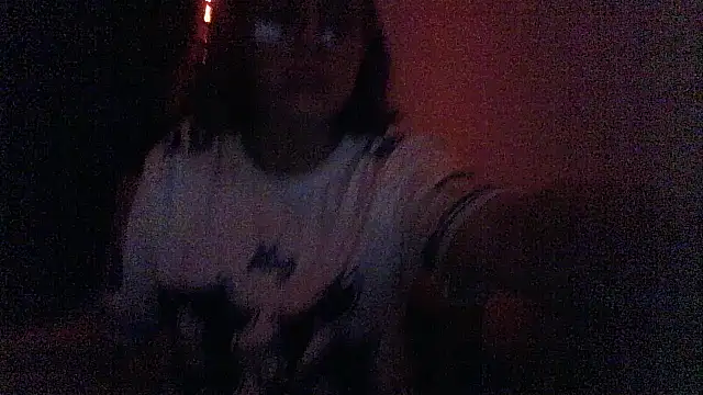 Snapshot of jenmarquez_ chatting on 10.29.25 jenmarquez online show from 10.29.25