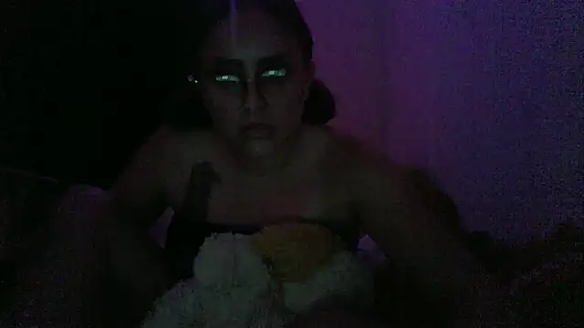 Snapshot of jenmarquez_ chatting on 10.30.25 jenmarquez online show from 10.30.25