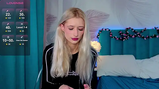 Monica Leen online show from 11.26.25