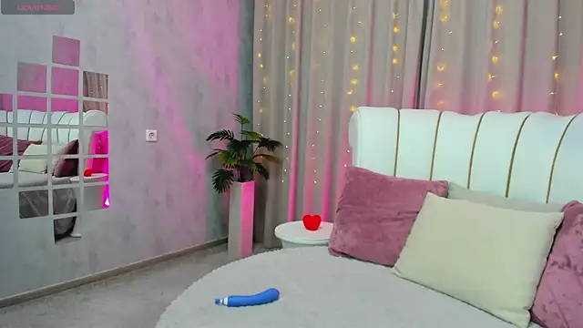 Snapshot of _Sunpuddle chatting on 02.17.26 Sunpuddle online show from 02.17.26