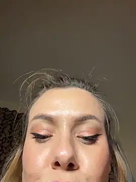 emmasweett11 online show from 10.19.25