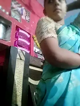 Snapshot of Laxmixx2 chatting on 09.24.25 Laxmixx2 online show from 09.24.25