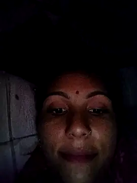 Snapshot of Laxmixx2 chatting on 09.30.25 Laxmixx2 online show from 09.30.25