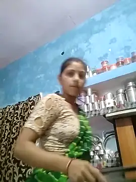 Snapshot of Laxmixx2 chatting on 10.04.25 Laxmixx2 online show from 10.04.25