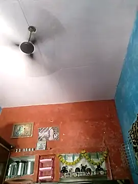 Snapshot of Laxmixx2 chatting on 10.05.25 Laxmixx2 online show from 10.05.25