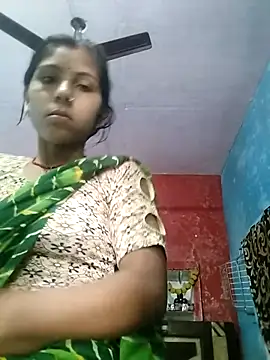 Snapshot of Laxmixx2 chatting on 10.06.25 Laxmixx2 online show from 10.06.25