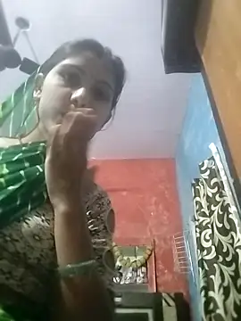 Snapshot of Laxmixx2 chatting on 10.10.25 Laxmixx2 online show from 10.10.25