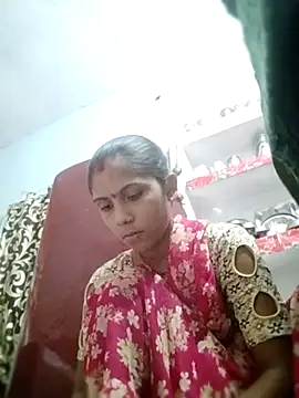 Snapshot of Laxmixx2 chatting on 10.25.25 Laxmixx2 online show from 10.25.25