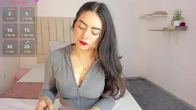 sashaa petit online show from 09.29.25