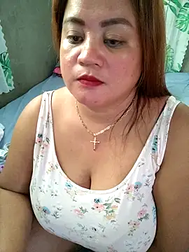 Snapshot of lady_rosie chatting on 09.18.25 lady rosie online show from 09.18.25