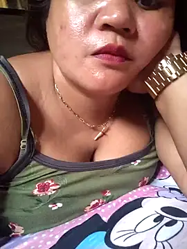 Snapshot of lady_rosie chatting on 10.10.25 lady rosie online show from 10.10.25