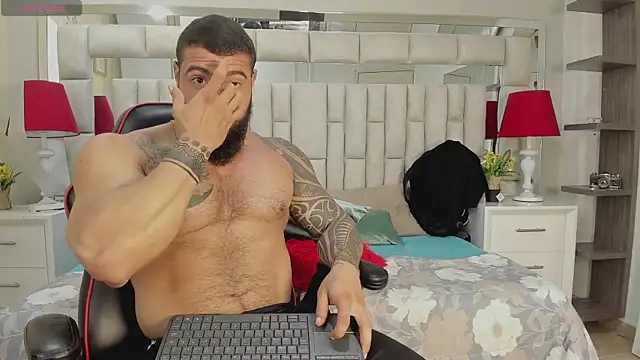 Snapshot of college_muscle_ass1 chatting on 10.14.25 college muscle ass1 online show from 10.14.25
