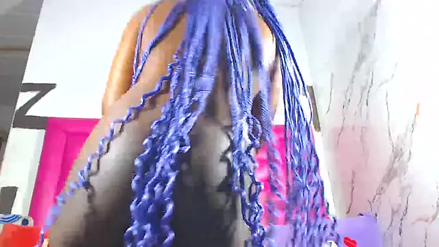 Snapshot of LoloQueen5 chatting on 07.21.26 LoloQueen5 online show from 07.21.26