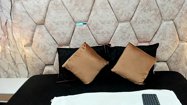 Snapshot of EXOTIC_EBONY_ chatting on 09.26.25 EXOTIC EBONY online show from 09.26.25