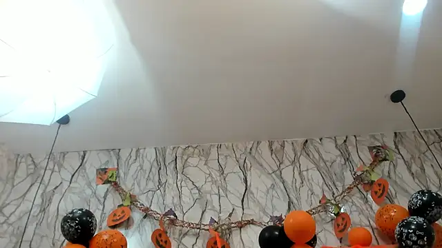 Snapshot of EXOTIC_EBONY_ chatting on 10.21.25 EXOTIC EBONY online show from 10.21.25