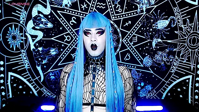 Snapshot of naomi_satan chatting on 09.10.25 naomi satan online show from 09.10.25