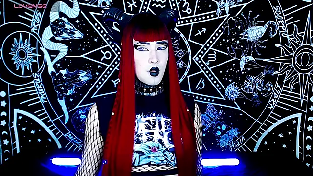 Snapshot of naomi_satan chatting on 09.16.25 naomi satan online show from 09.16.25
