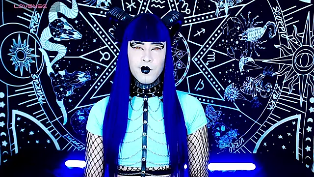 Snapshot of naomi_satan chatting on 09.23.25 naomi satan online show from 09.23.25