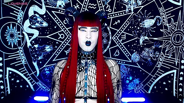 Snapshot of naomi_satan chatting on 09.25.25 naomi satan online show from 09.25.25