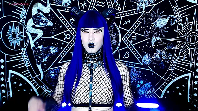 Snapshot of naomi_satan chatting on 10.02.25 naomi satan online show from 10.02.25